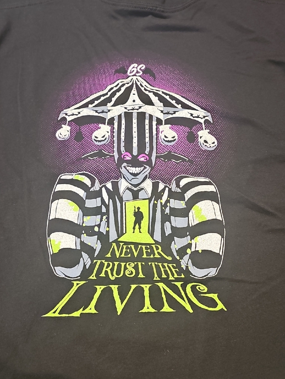 Grunt Style Rare Design - Never Trust The Living Halloween Graphic Tee -